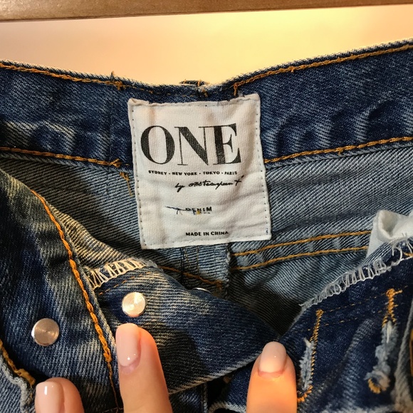 One Teaspoon Roller Shorts - Picture 2 of 4